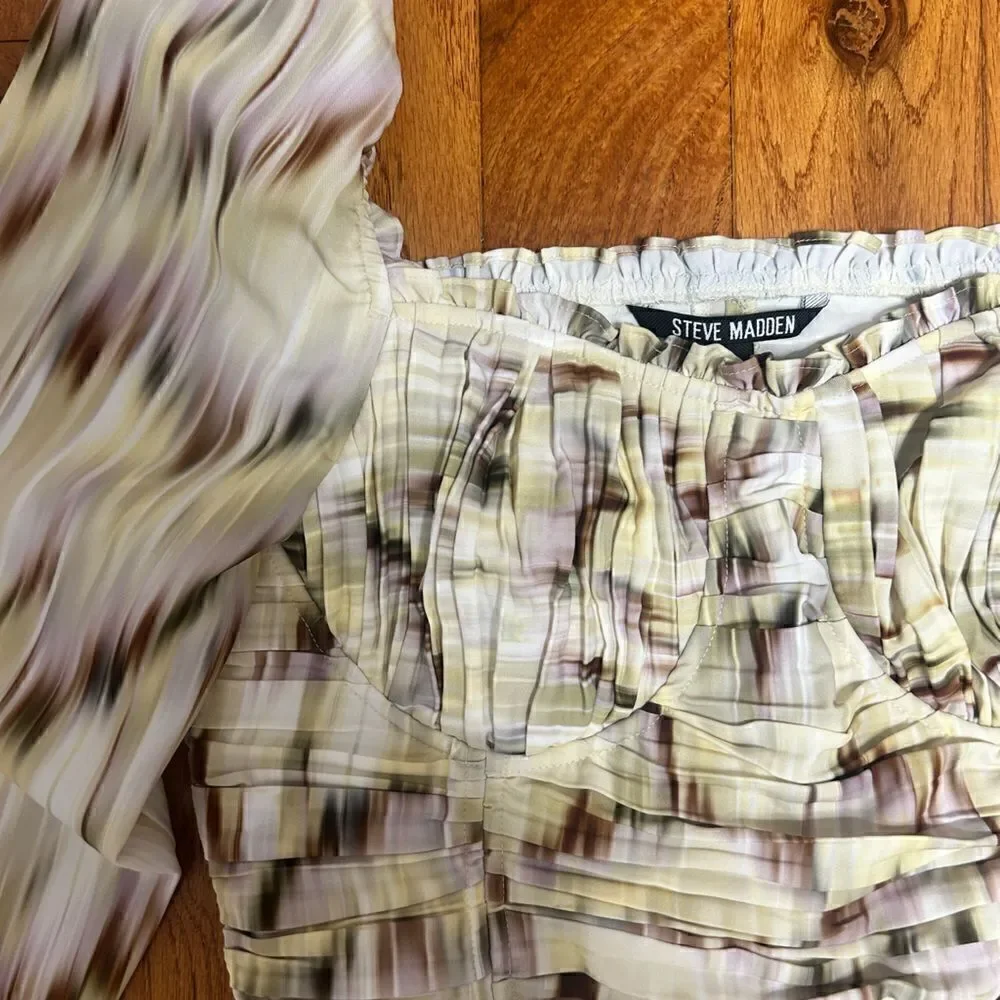 Flowy Top  - Picture 2 of 4